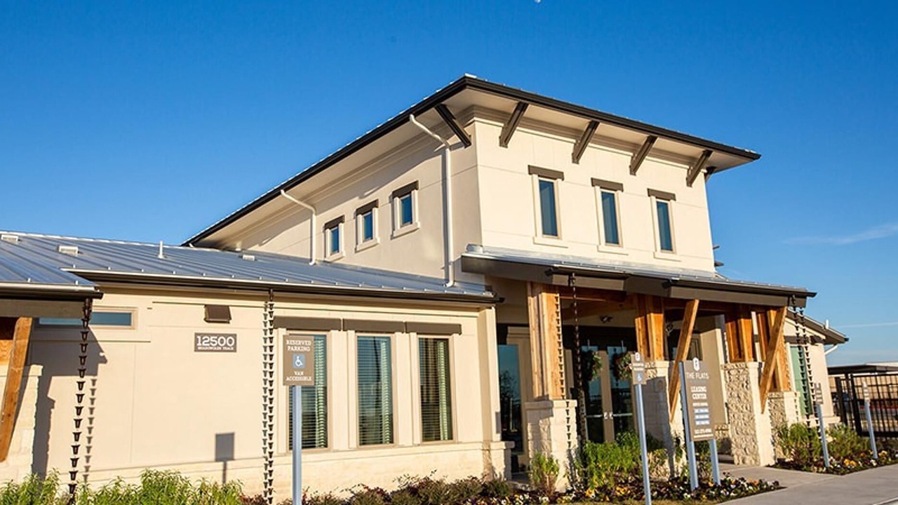 Photo of Outdoor in Manor