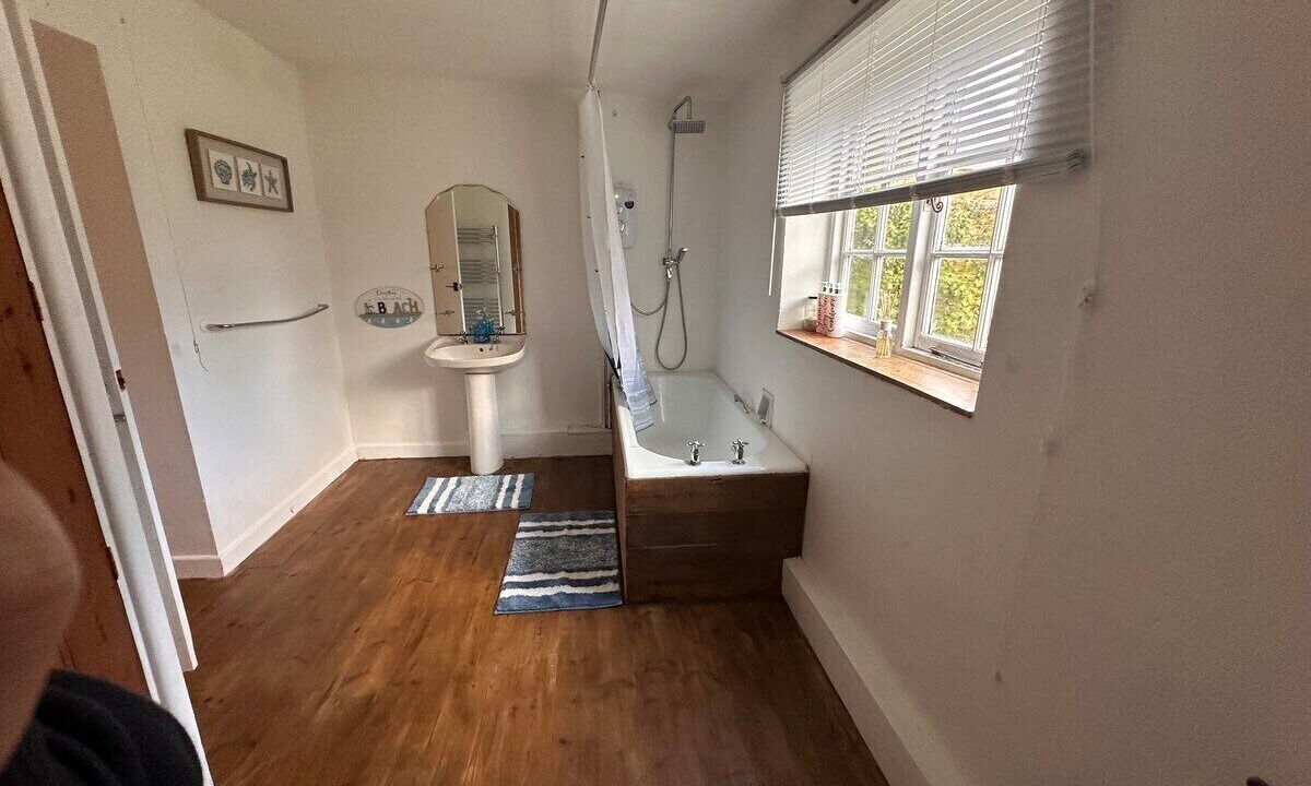 Photo of Bathroom in Broadwindsor