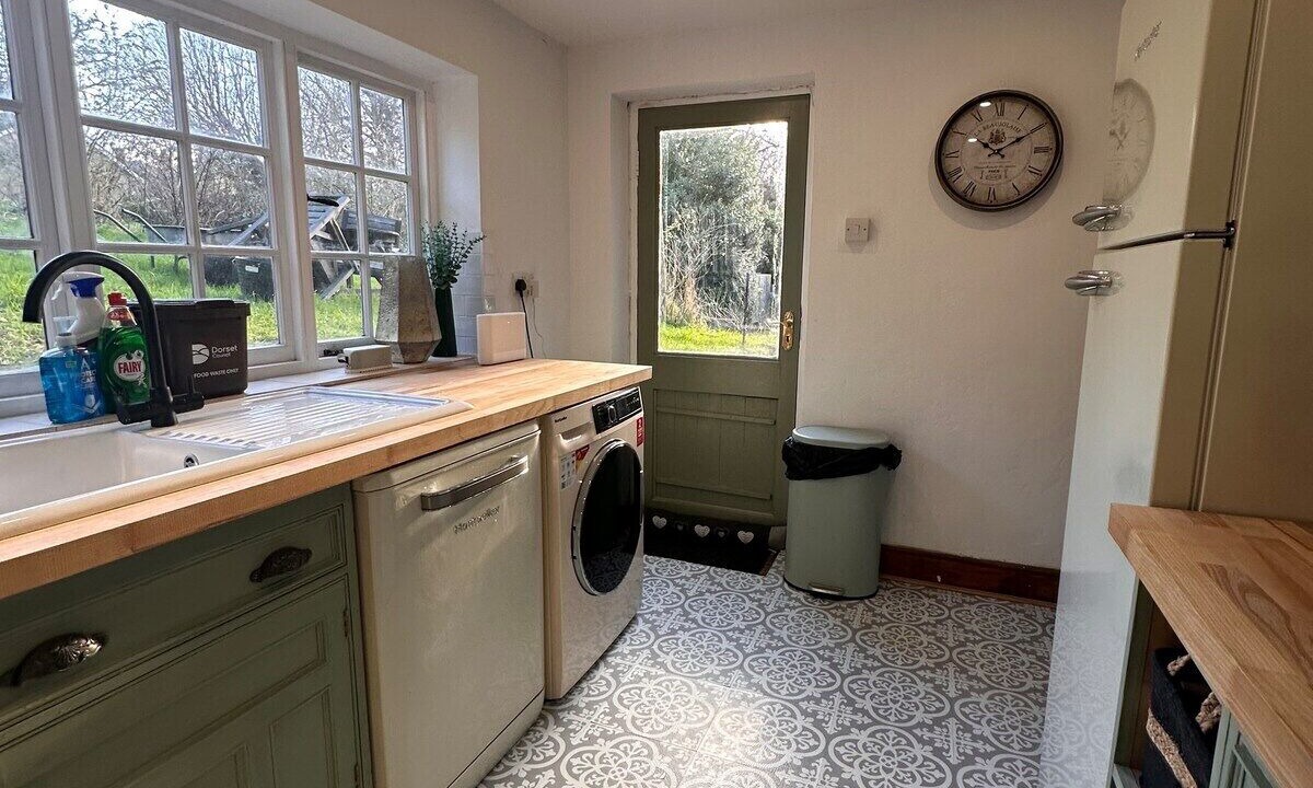 Photo of Others in Broadwindsor