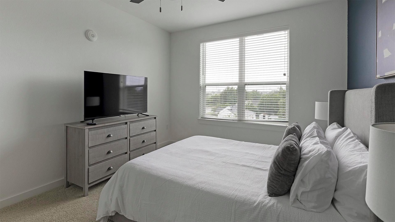 Photo of Bedroom in Garland