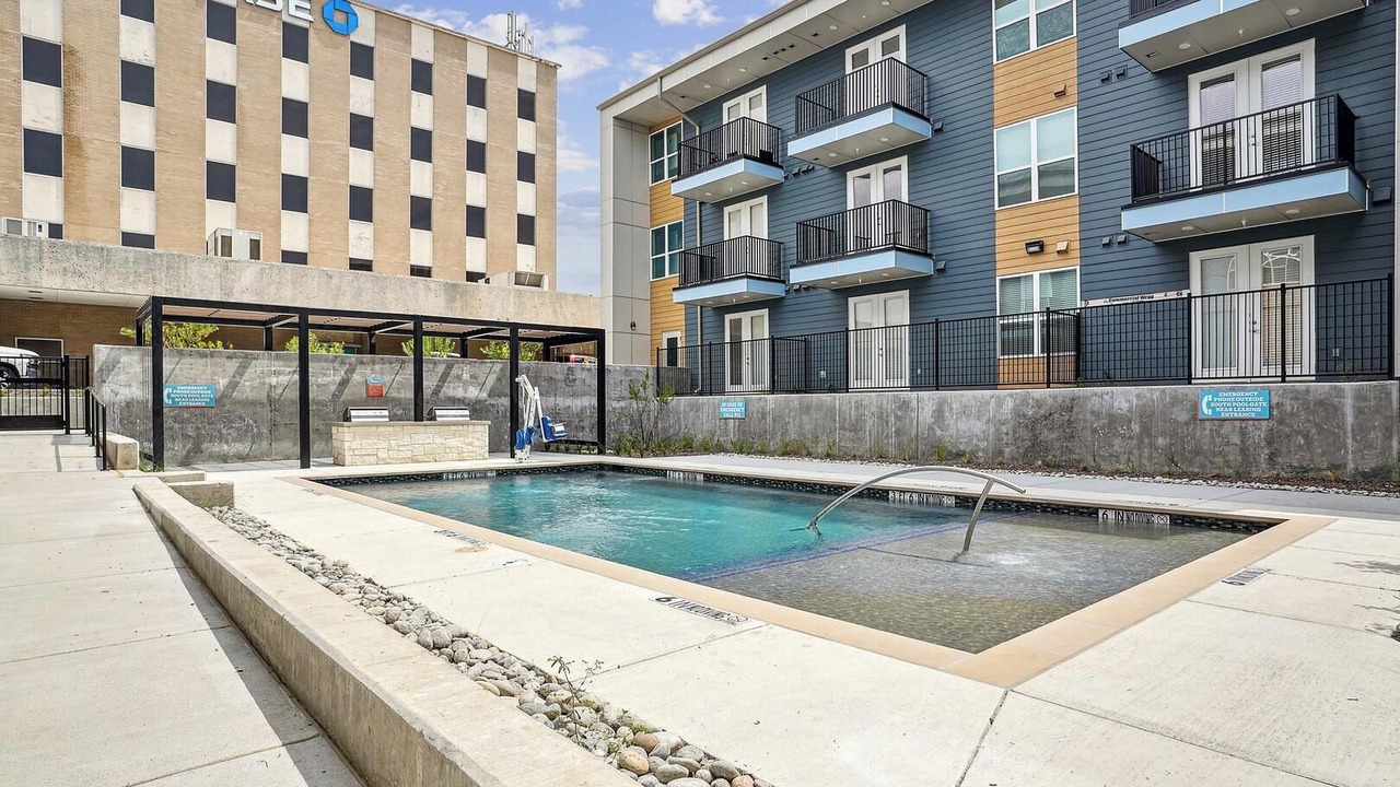 Photo of Outdoor in Garland