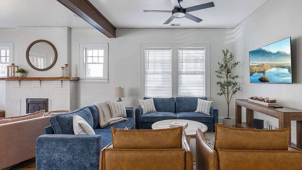 Photo of Livingroom in Commonwealth