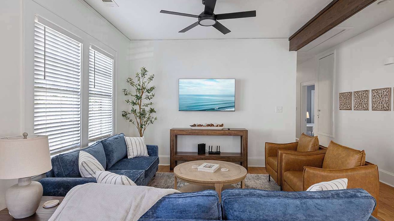 Photo of Livingroom in Commonwealth