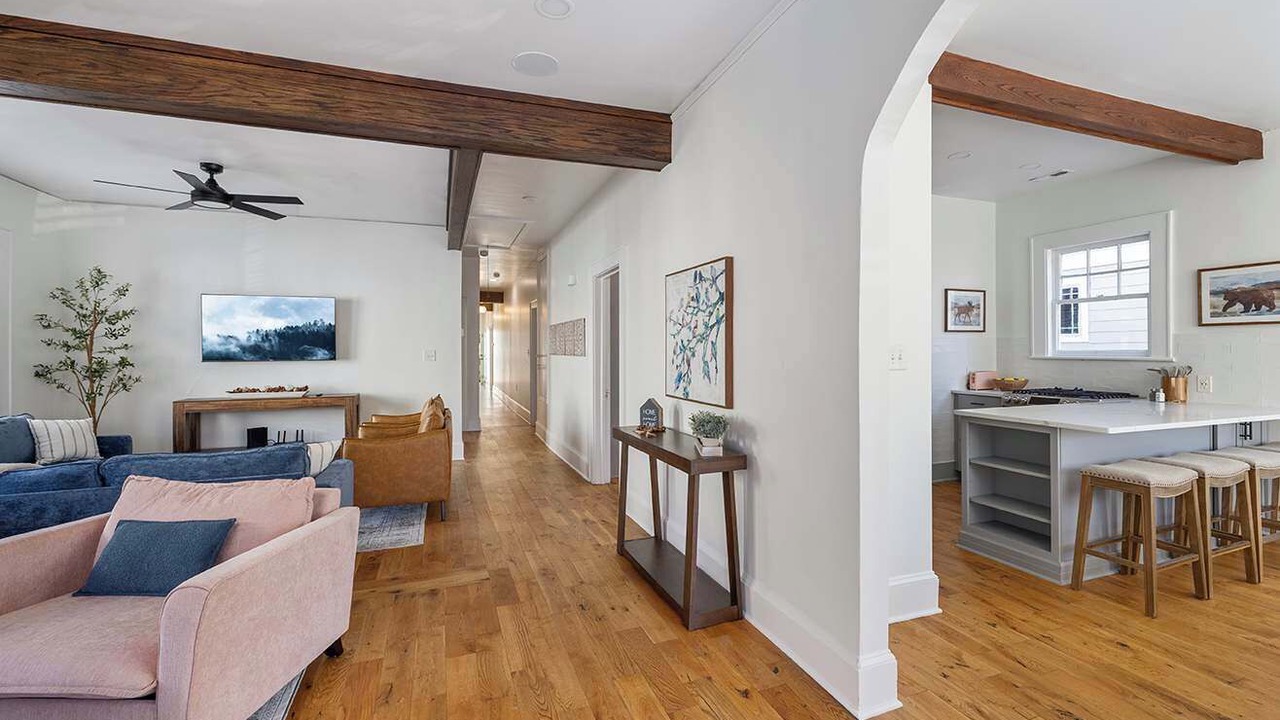 Photo of Livingroom in Commonwealth