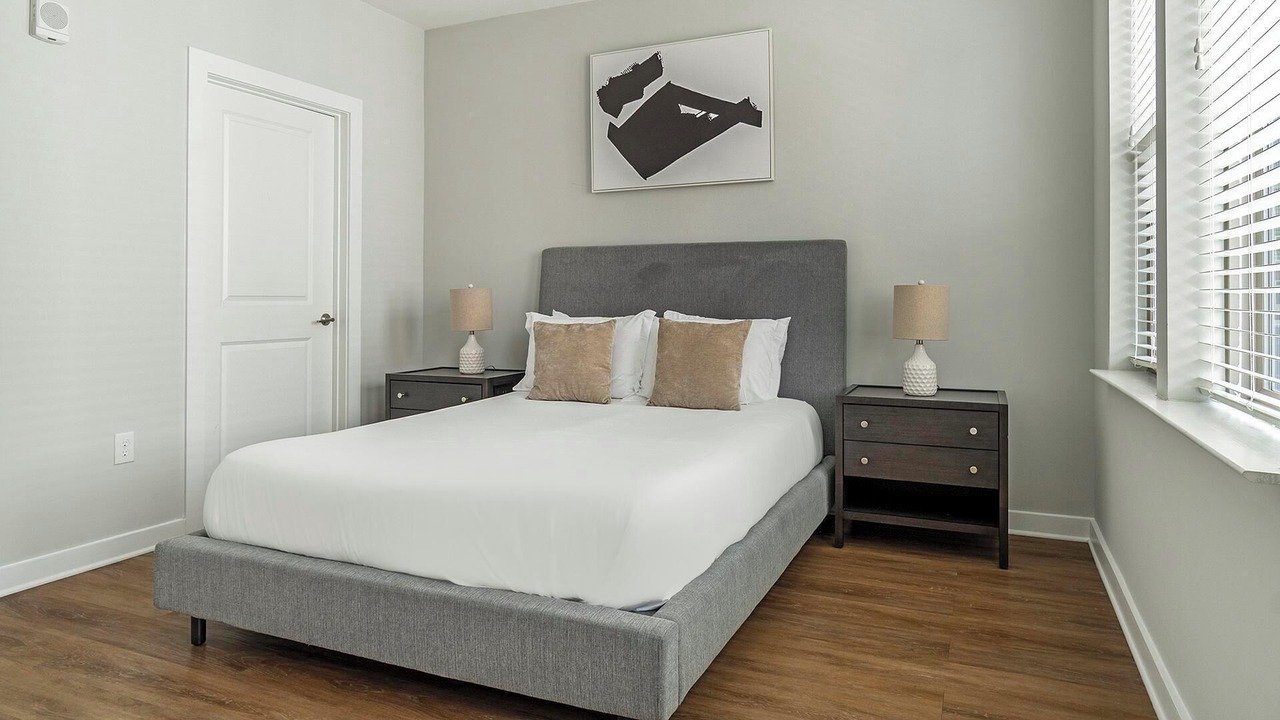 Photo of Bedroom in Downtown
