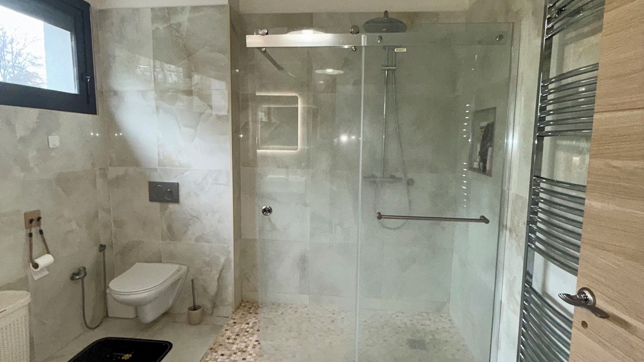 Photo of Bathroom in Noisy-le-Sec