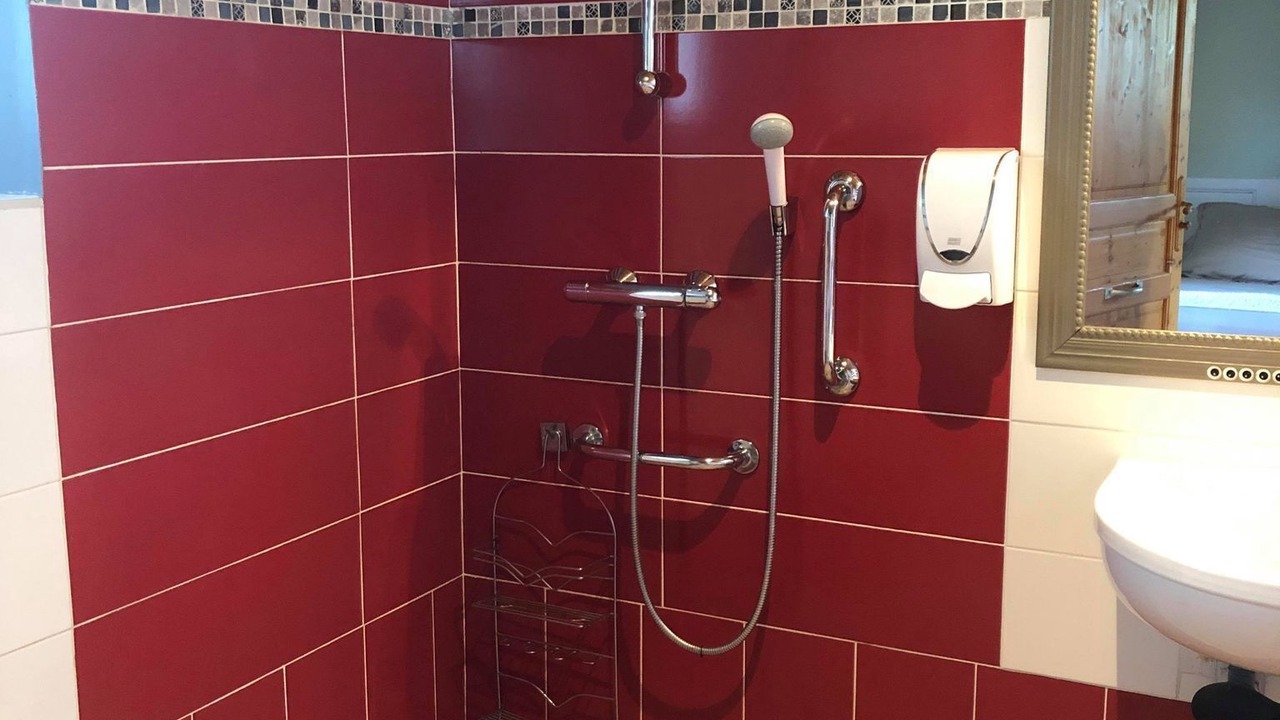 Photo of Bathroom in Plouegat-Moysan