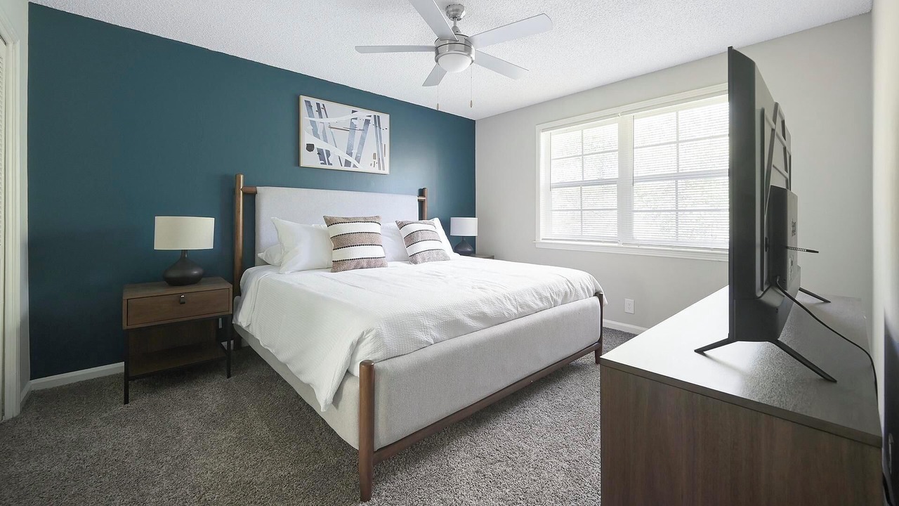 Photo of Bedroom in Hendersonville