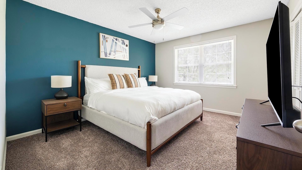 Photo of Bedroom in Hendersonville