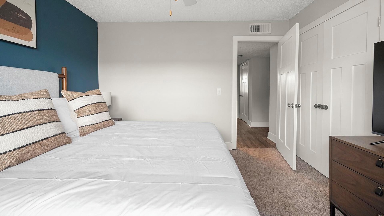 Photo of Bedroom in Hendersonville