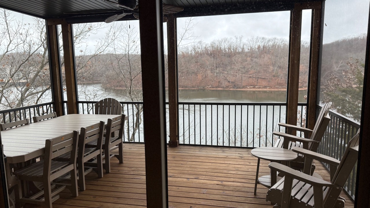 Photo of Bedroom in Camdenton