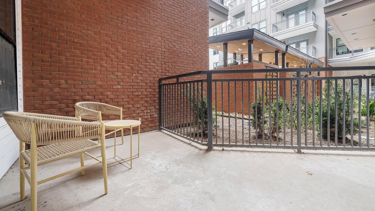 Photo of Patio Balcony in MLK