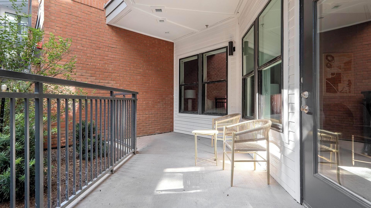 Photo of Patio Balcony in MLK