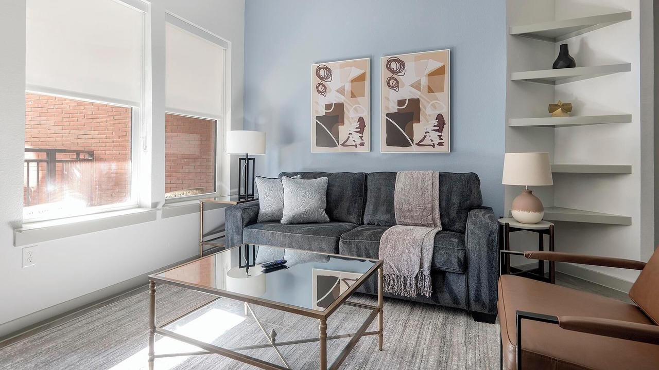 Photo of Livingroom in MLK