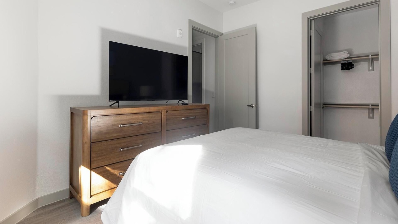 Photo of Bedroom in MLK