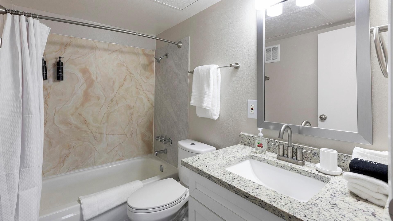 Photo of Bathroom in Rancho Oakey