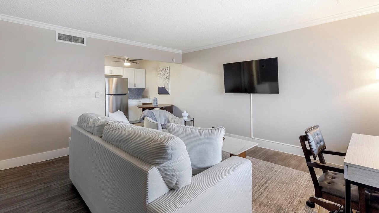 Photo of Livingroom in Rancho Oakey