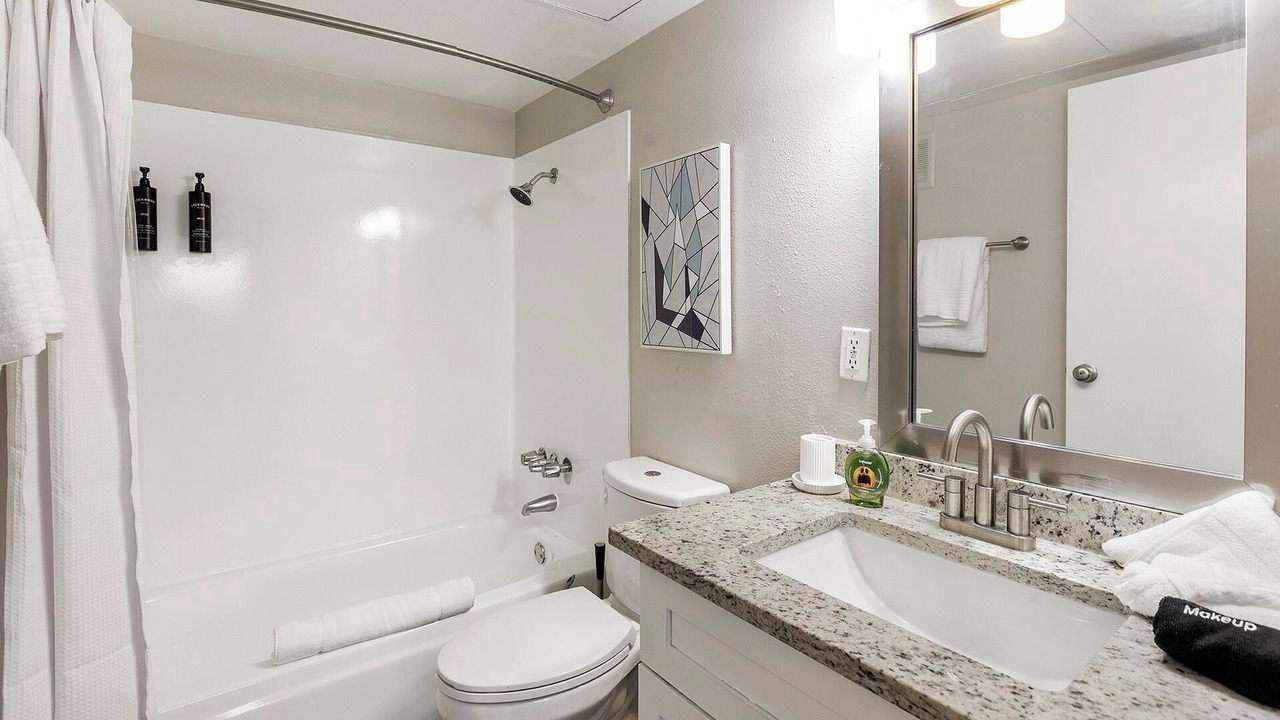 Photo of Bathroom in Rancho Oakey