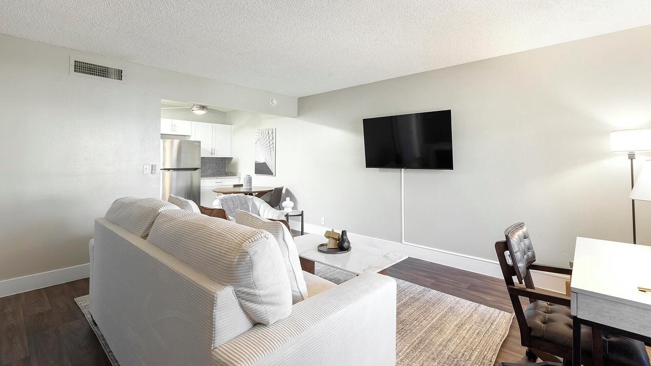 Photo of Livingroom in Rancho Oakey