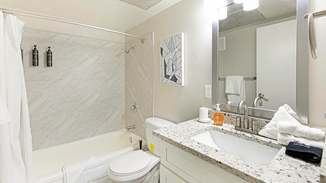 Photo of Bathroom in Rancho Oakey