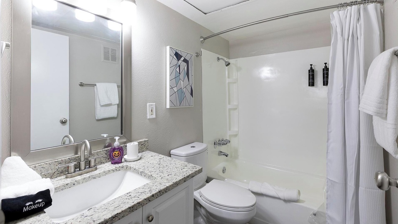 Photo of Bathroom in Rancho Oakey