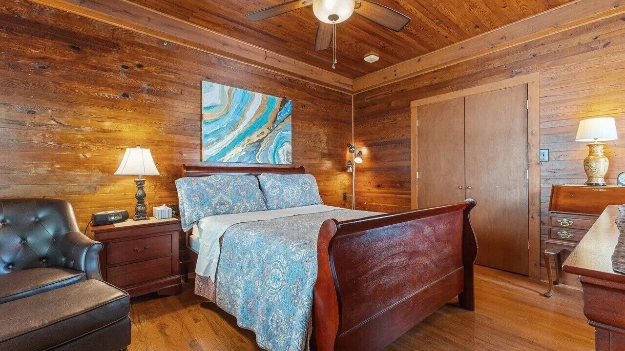 Photo of Bedroom in Dunn