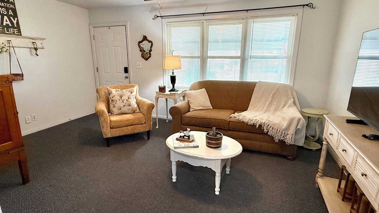 Photo of Livingroom in Ponca City