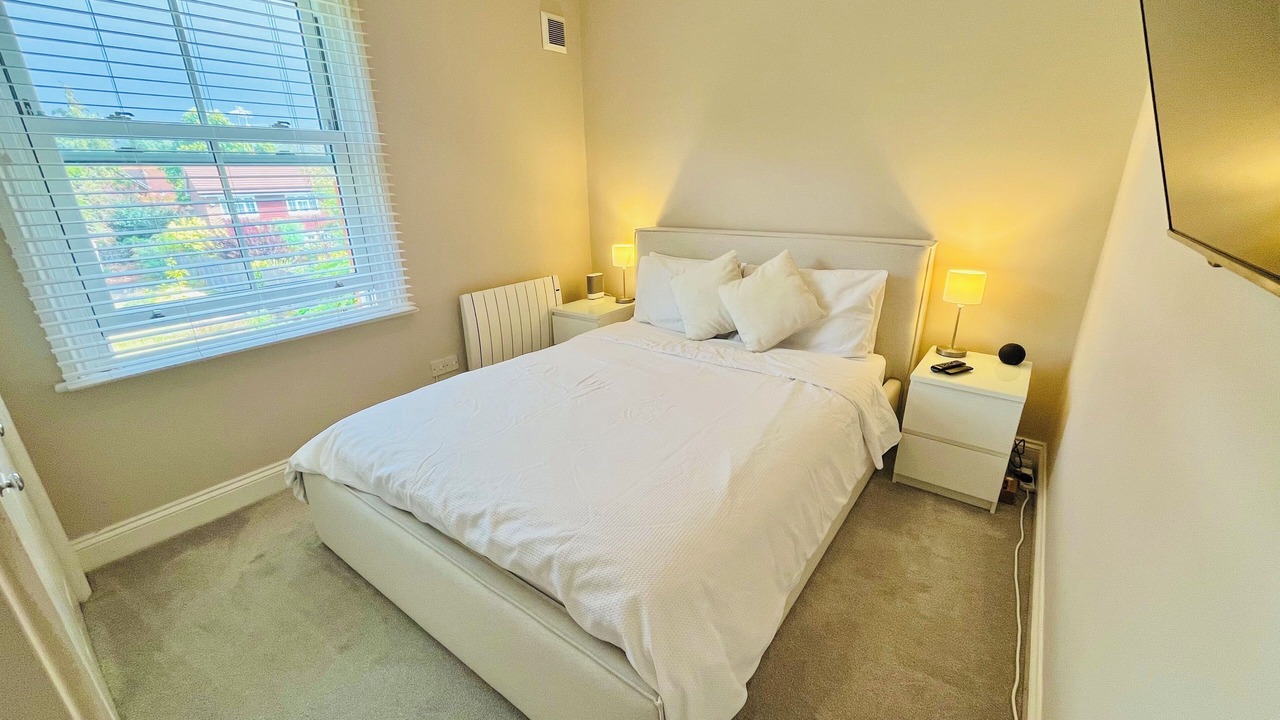 Photo of Bedroom in Mortimer West End