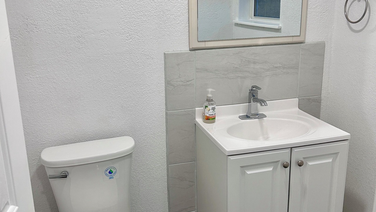 Photo of Bathroom in Aztec