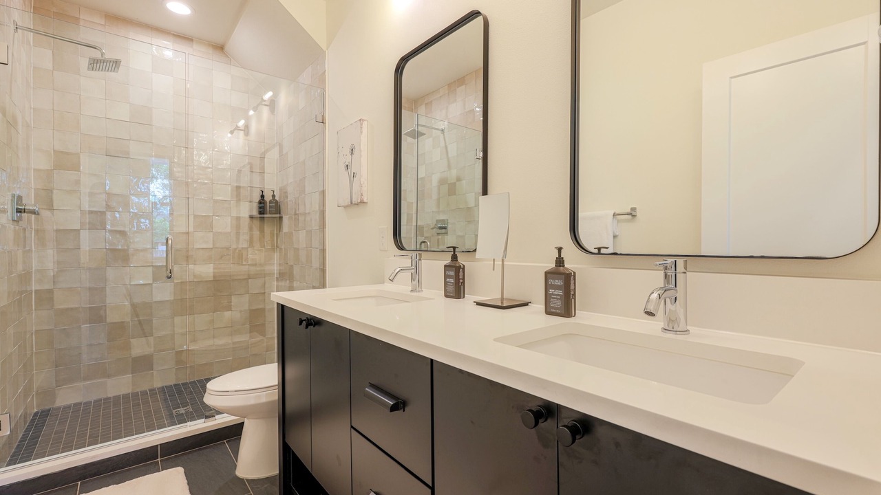 Photo of Bathroom in Brentwood-Darlington