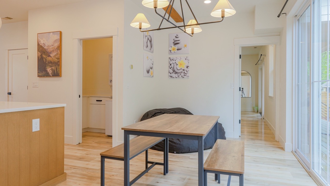 Photo of Others in Brentwood-Darlington