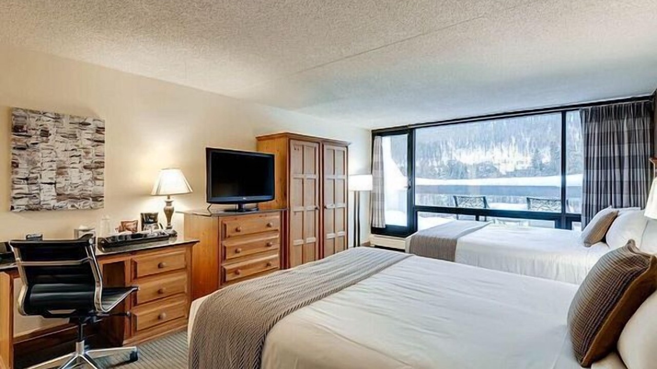 Photo of Bedroom in Lakeside Village