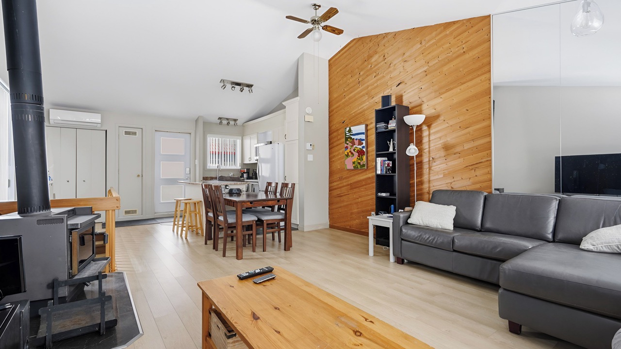 Photo of Livingroom in Stoneham
