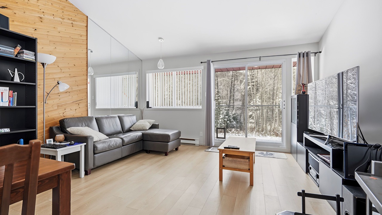 Photo of Livingroom in Stoneham