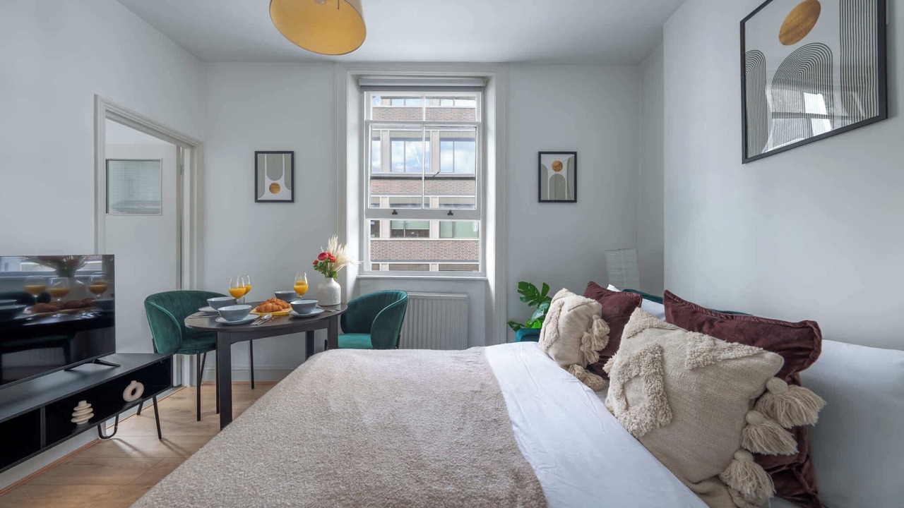 Photo of Others in Fitzrovia