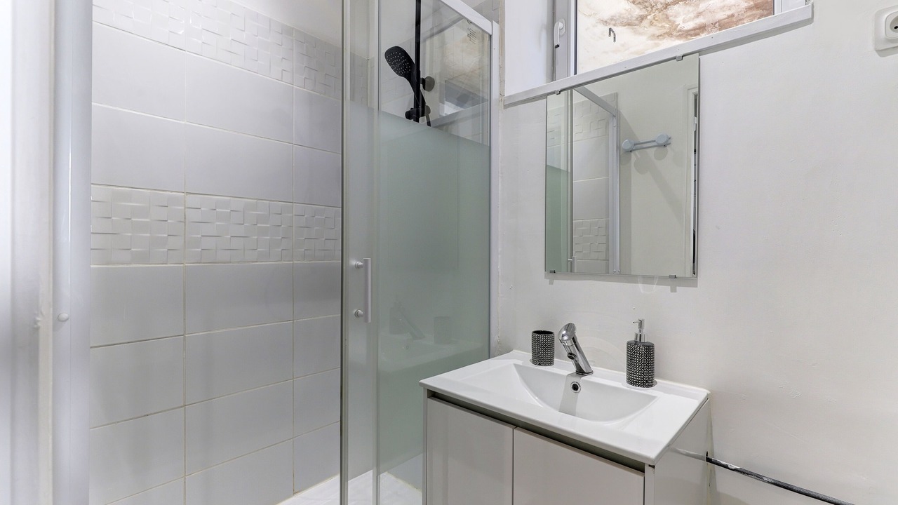 Photo of Bathroom in Montlucon