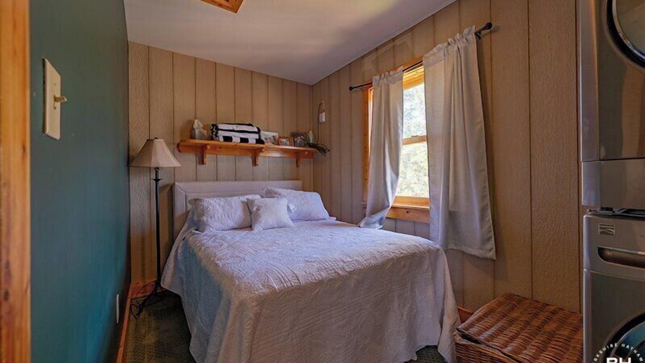 Photo of Bedroom in Lawrenceville