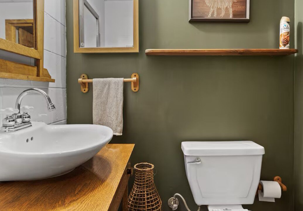 Photo of Bathroom in Gnaw Bone