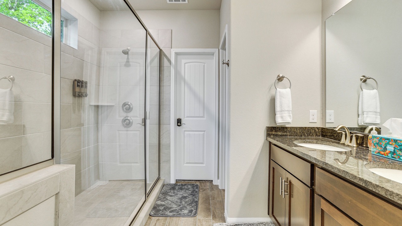 Photo of Bathroom in Walden on Lake Conroe