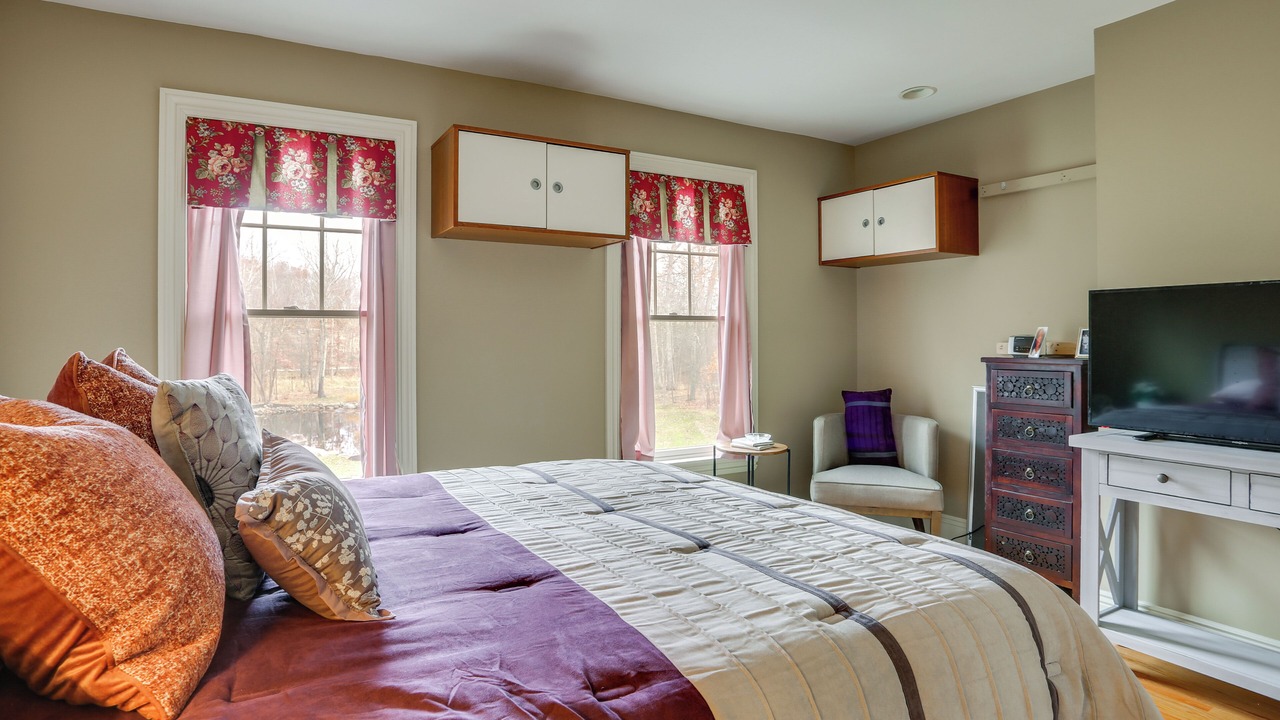 Photo of Bedroom in Goshen