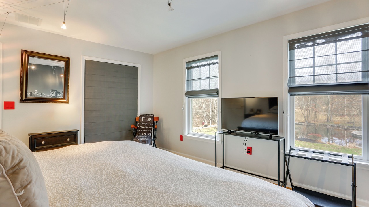 Photo of Bedroom in Goshen