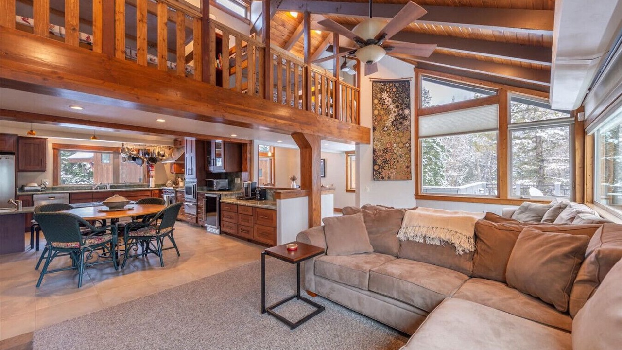 Photo of Livingroom in Alpine Meadows