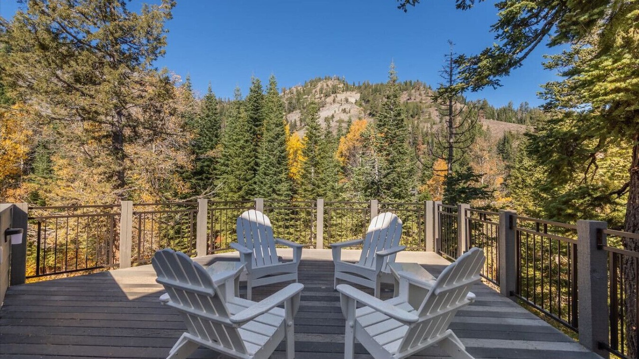 Photo of Bedroom in Alpine Meadows