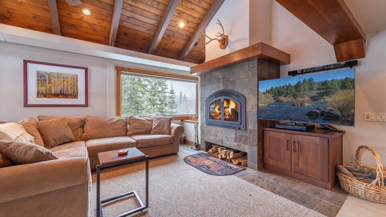 Photo of Livingroom in Alpine Meadows