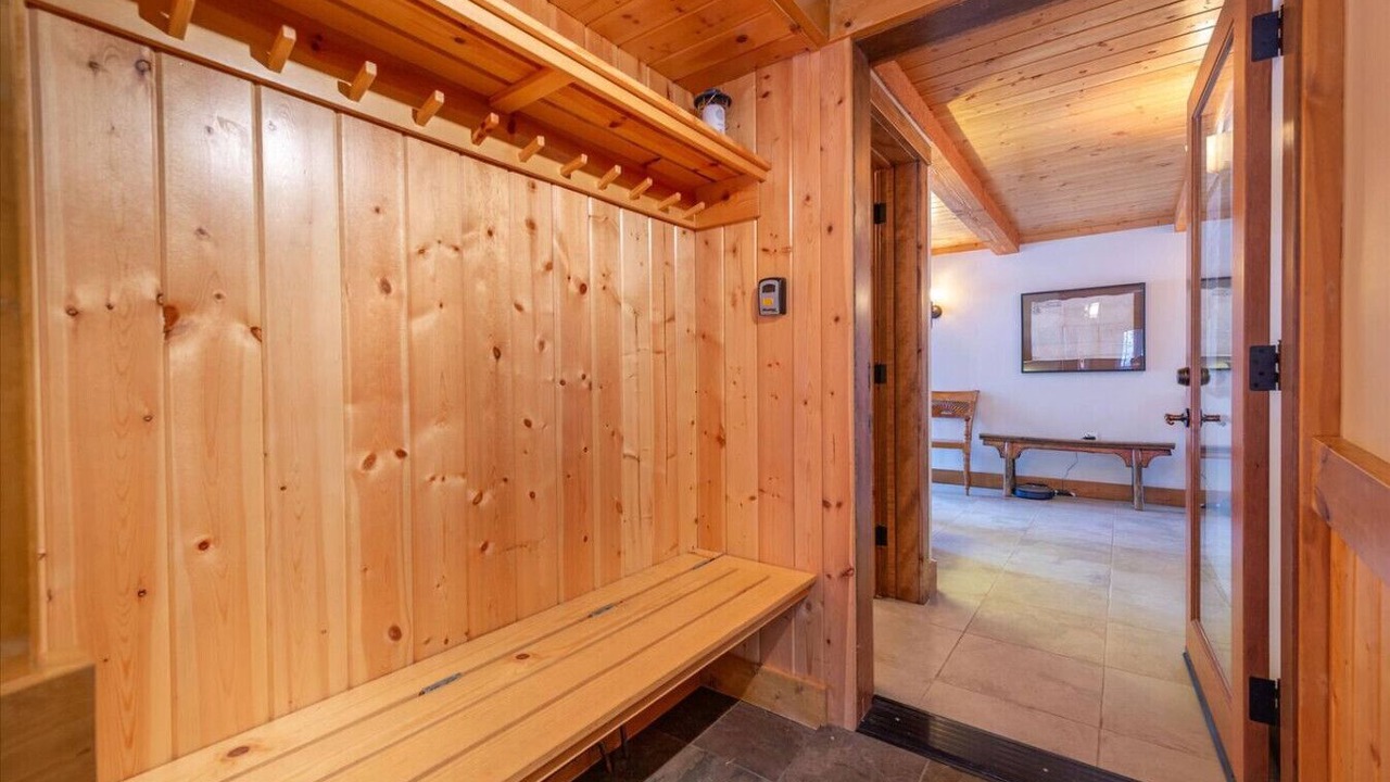 Photo of Bedroom in Alpine Meadows