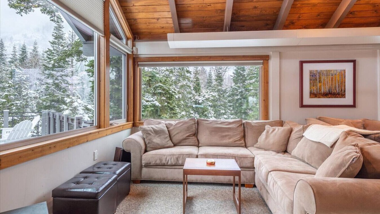 Photo of Livingroom in Alpine Meadows