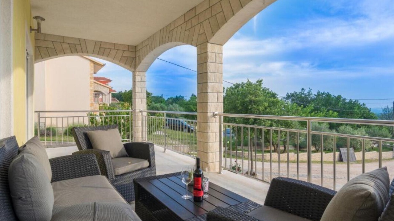 Photo of Patio Balcony in Lisicici