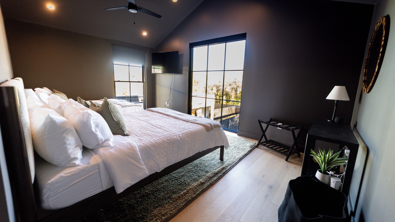 Photo of Bedroom in Greater South River City