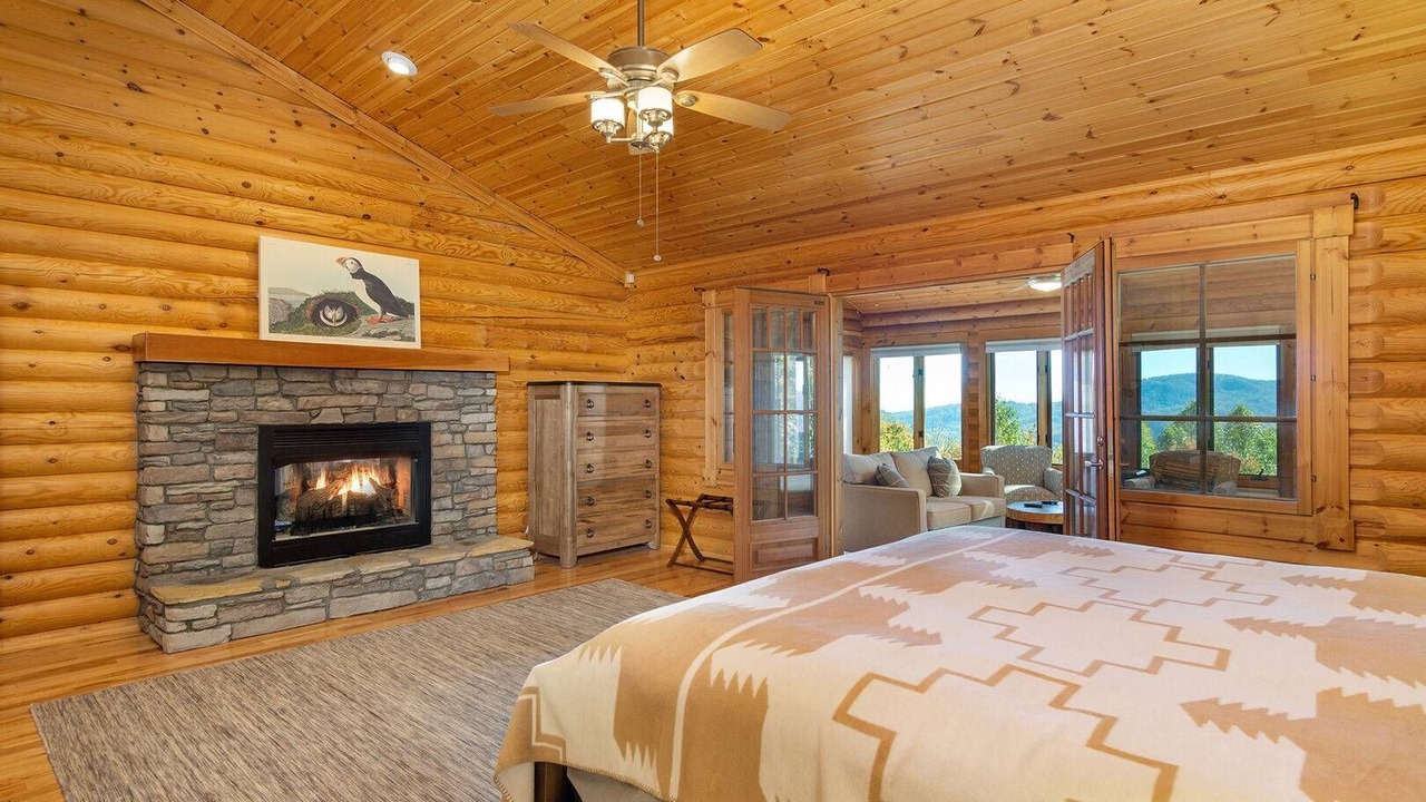 Photo of Bedroom in Old Fort