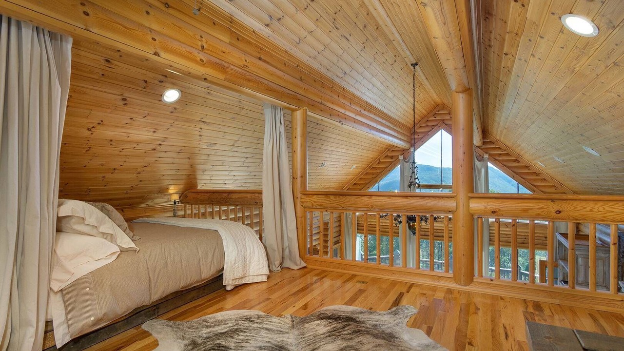 Photo of Bedroom in Old Fort